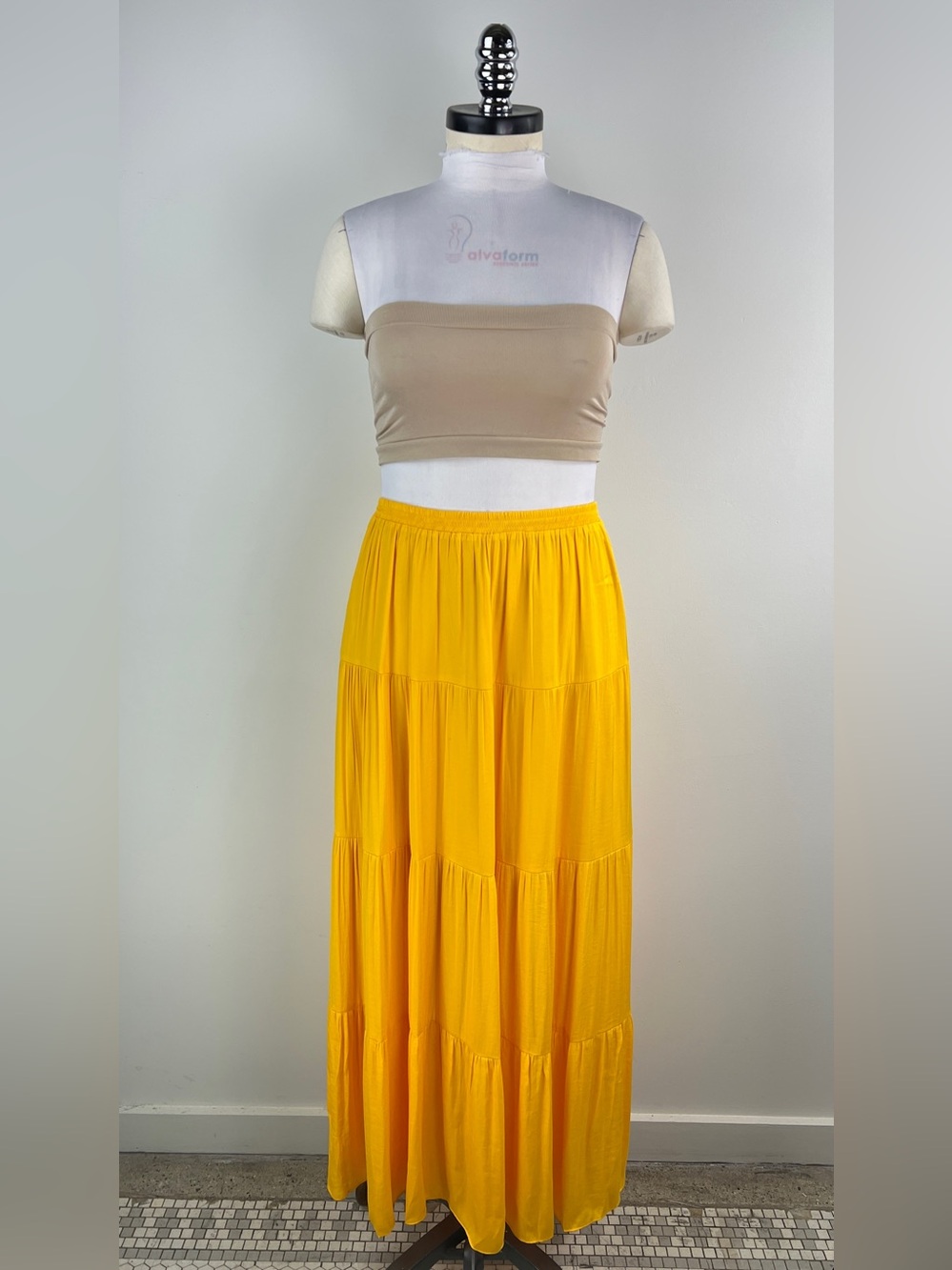 💚 3570. Bright Yellow Tiered Maxi Skirt